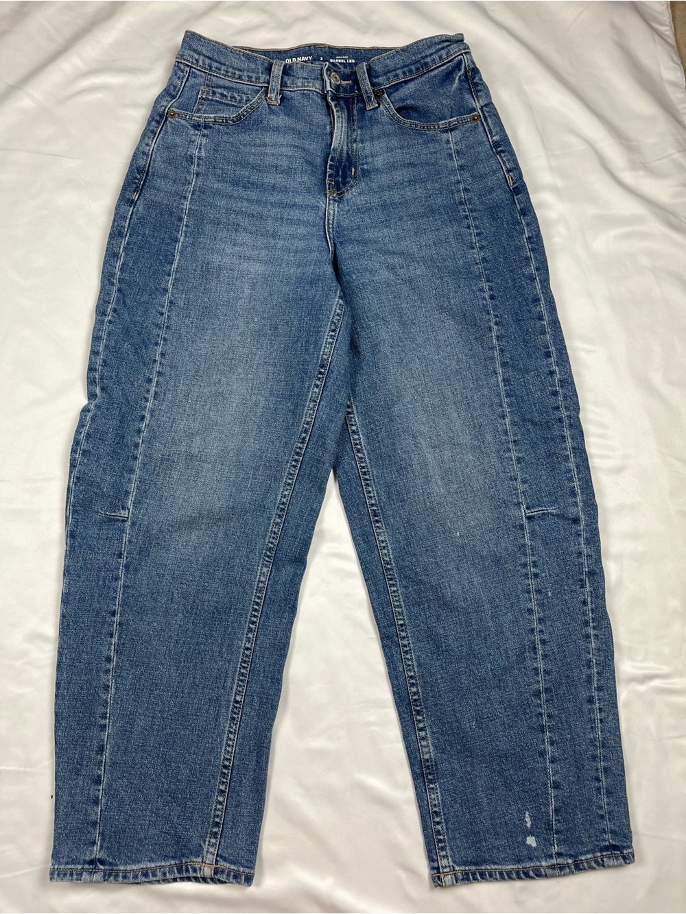 Old Navy high-waisted barrel leg jeans blue, size 2